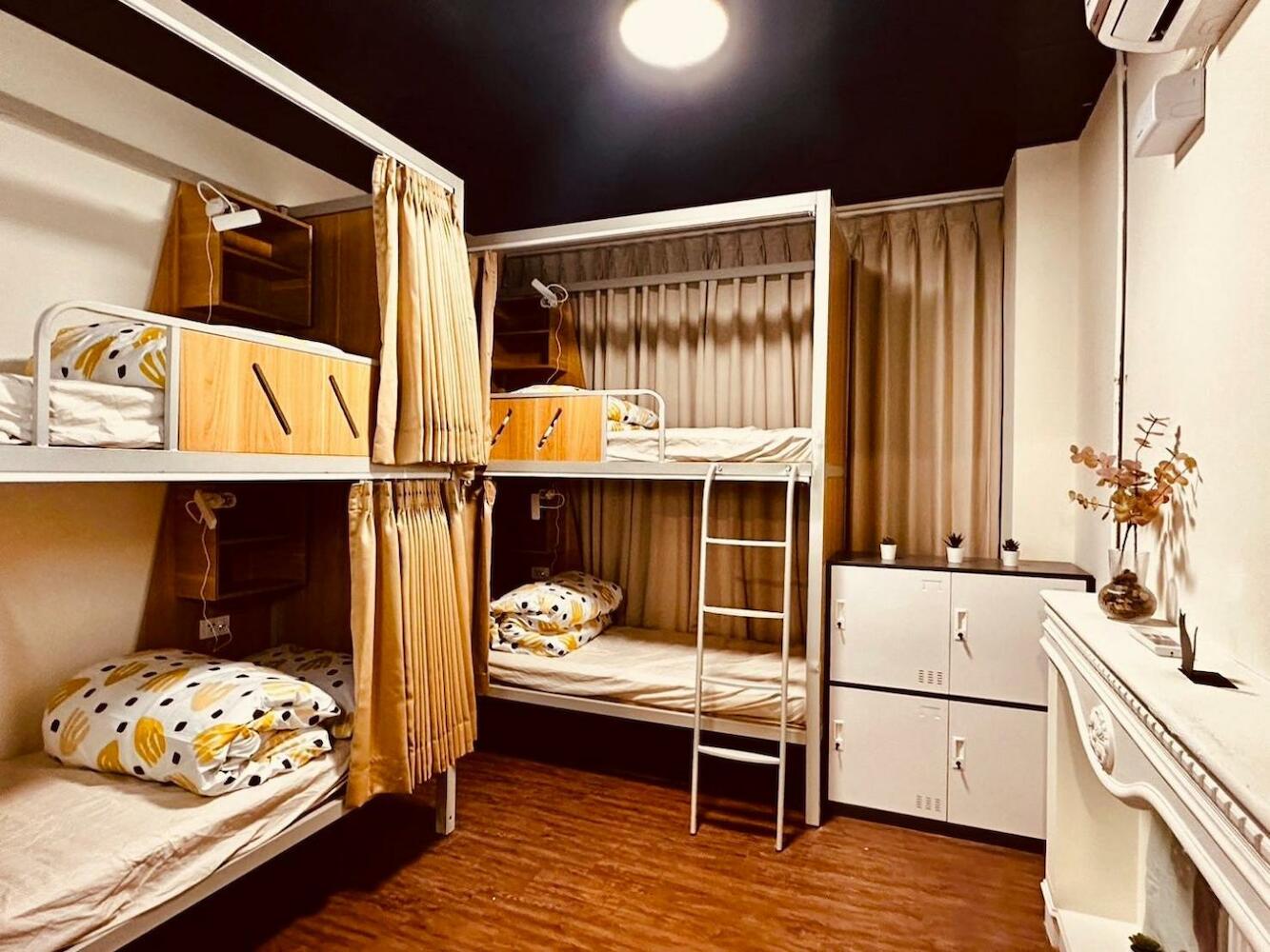 Like Hostel & Bar Lounge, Kaohsiung