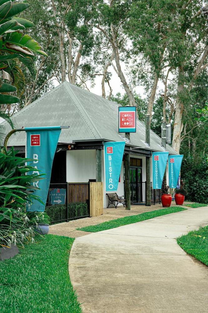 Coral Beach Lodge