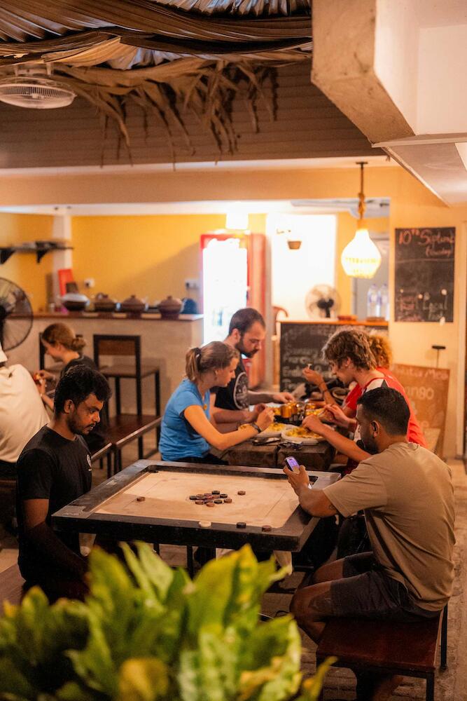Drop Inn, Colombo
