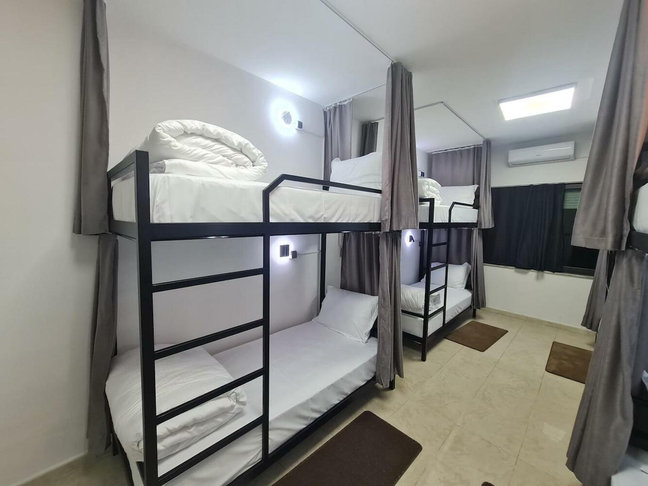 New Bazaar Hostel, Tirana