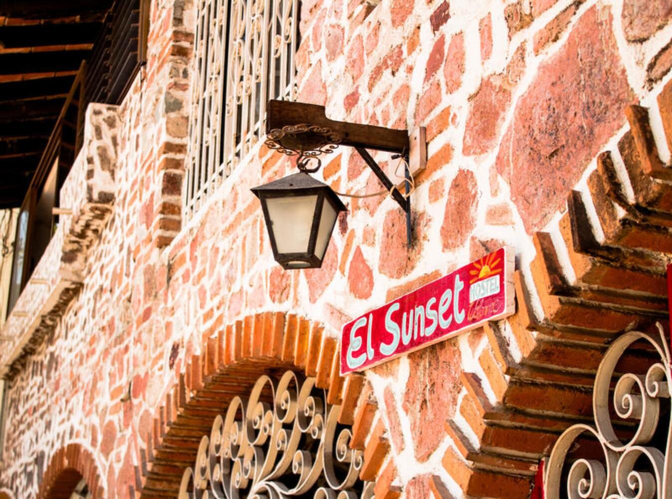 El Sunset Hostel