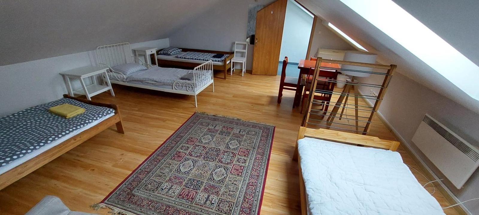 25 Hours Hostel