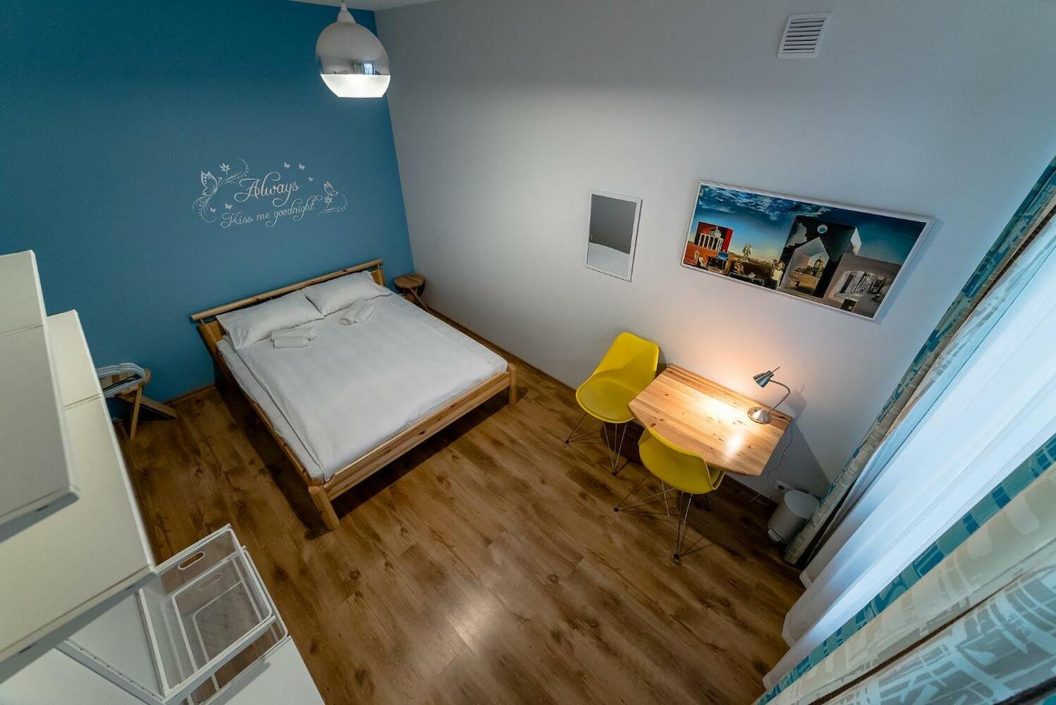 Orange Cat Rooms