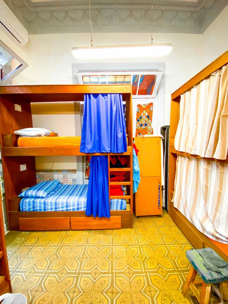 Hostel Charruas