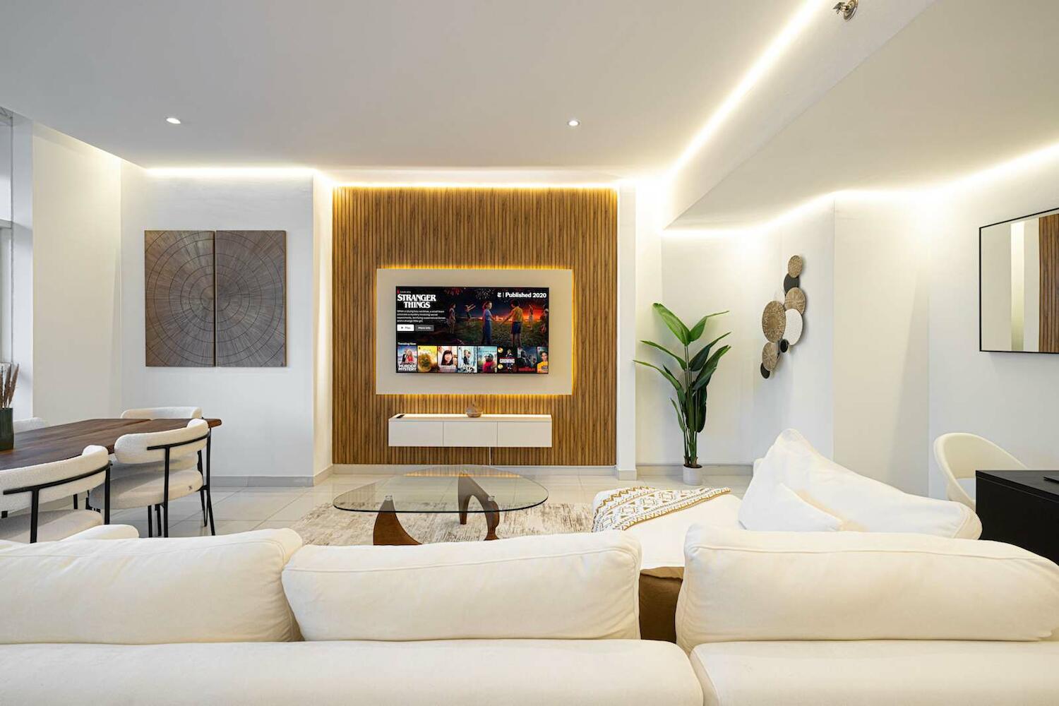 The Downtown Views Penthouse - Ideal for big groups & Families