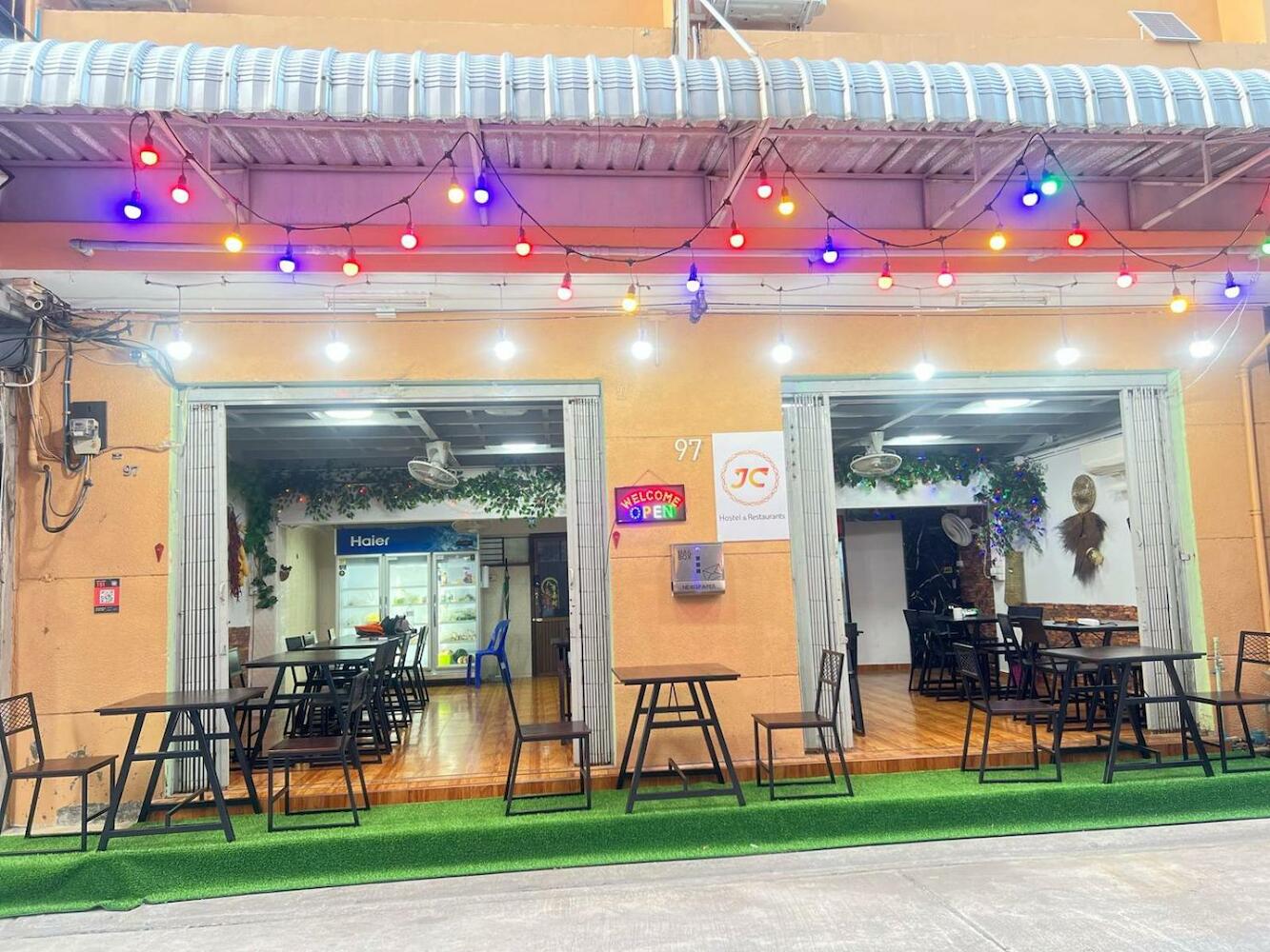 JC home 刘 先 生, Bangkok