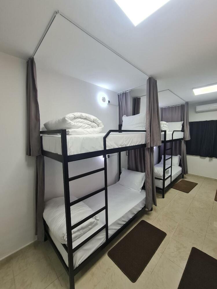 New Bazaar Hostel, Tirana