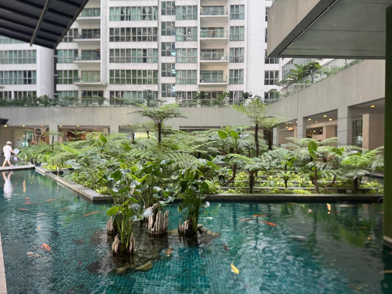 Skypool Kl Free Infinity Pool Over, Kuala Lumpur