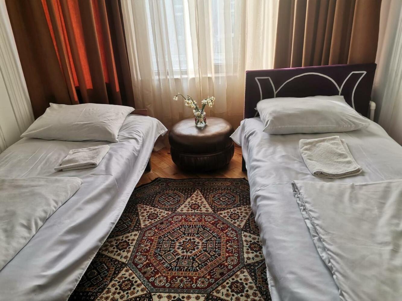 Eminera Sweet Home, Baku