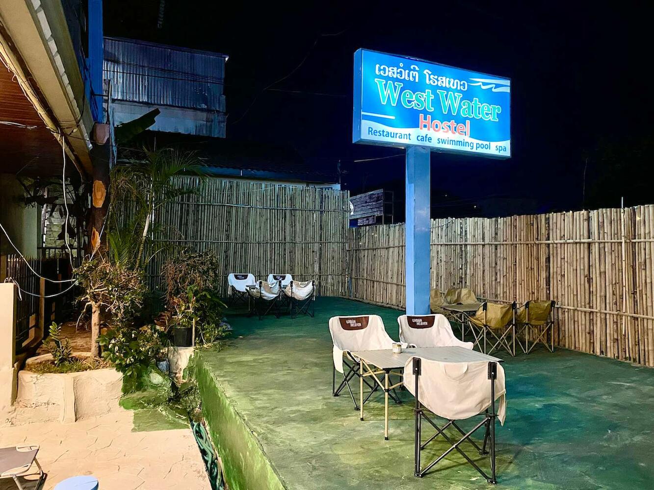 West Water Hostel, Vang Vieng