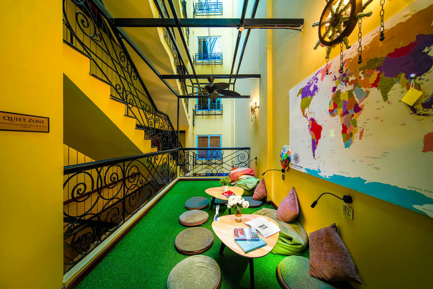 Little Charm Hanoi Hostel