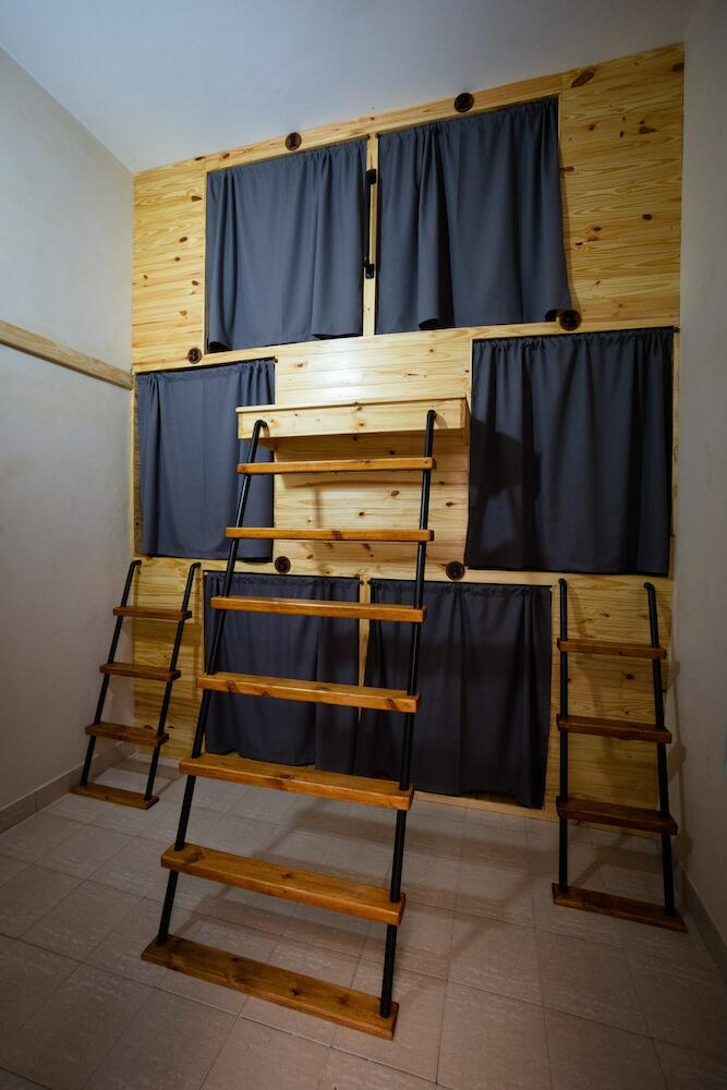 Lead Pods Hostel, Salta