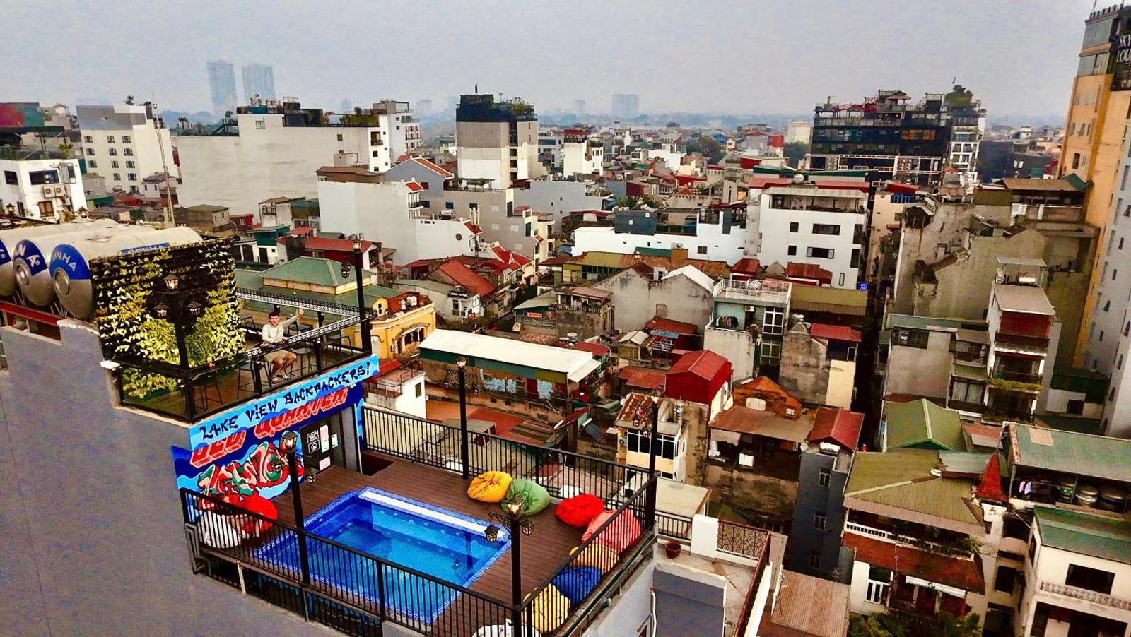 Lakeview Backpackers Hostel & Rooftop Bar