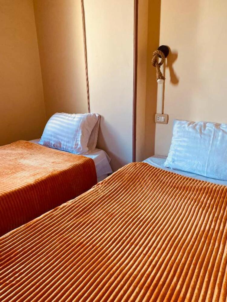 Wanees Hostel, Aswan