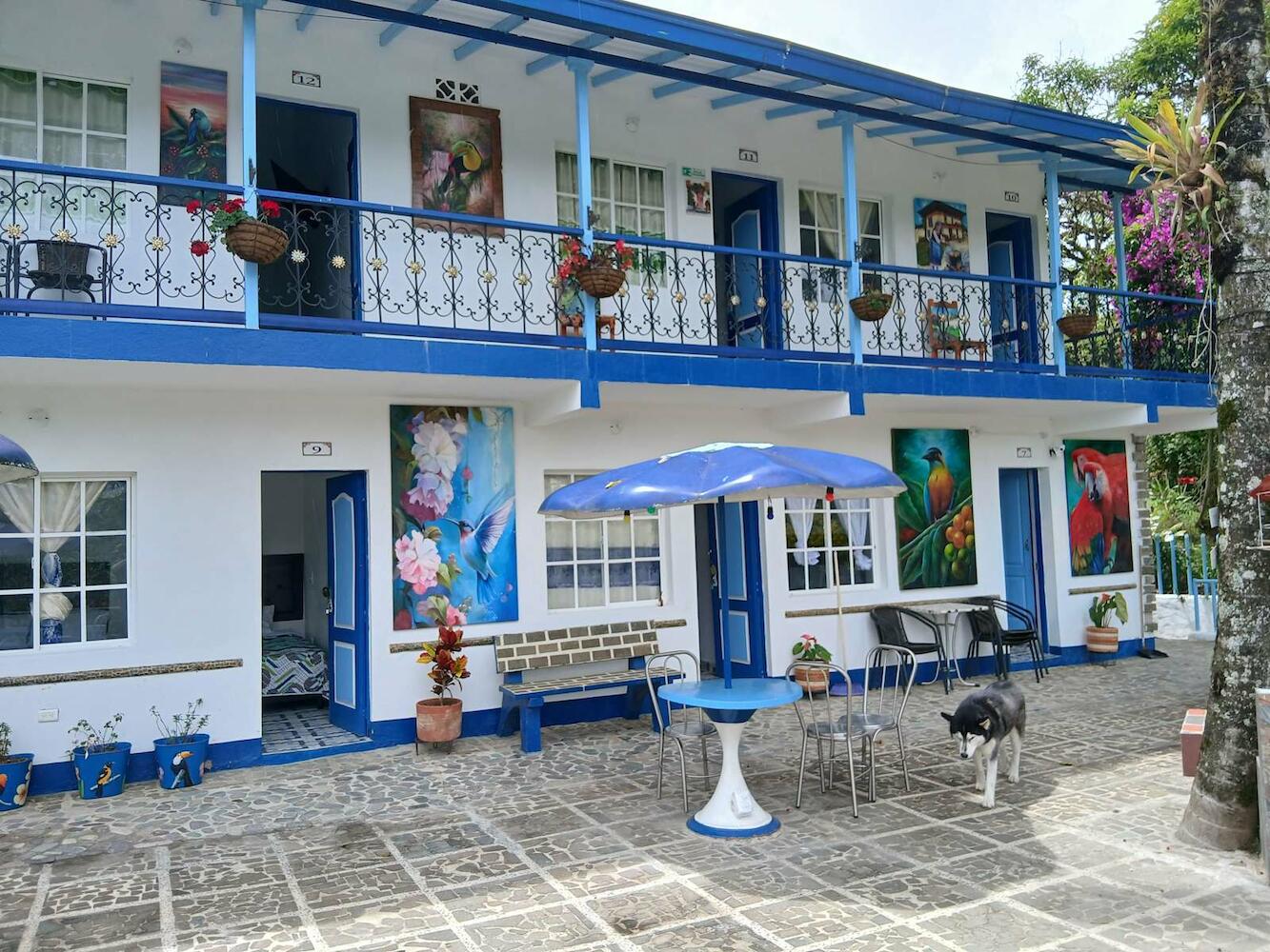 Vista Farallones Hostel, Jardin