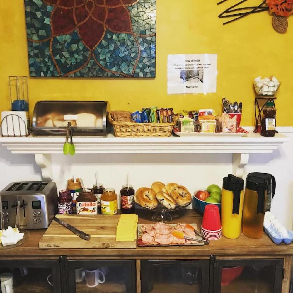 Madame Isabelle's House In, New Orleans