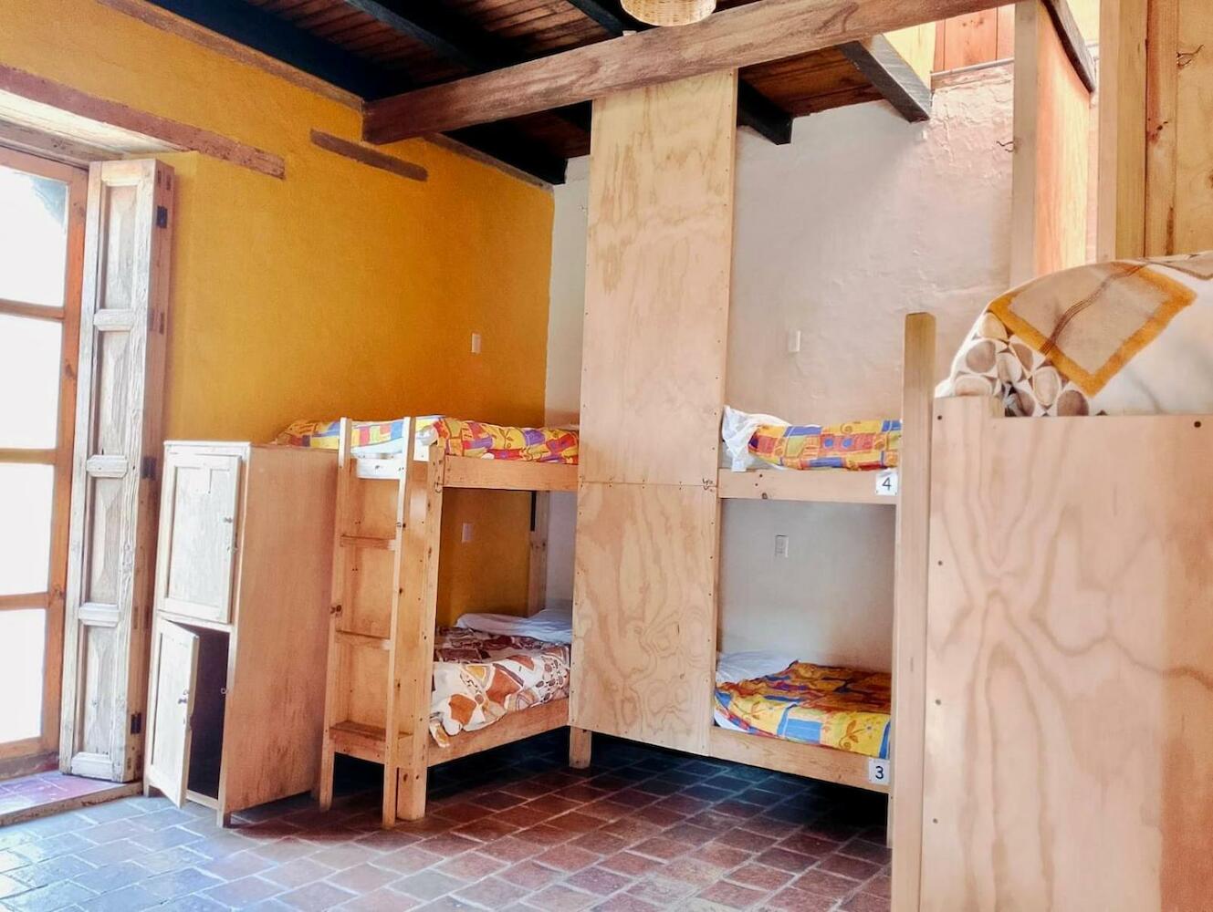 Rossco Hostel & Hotel