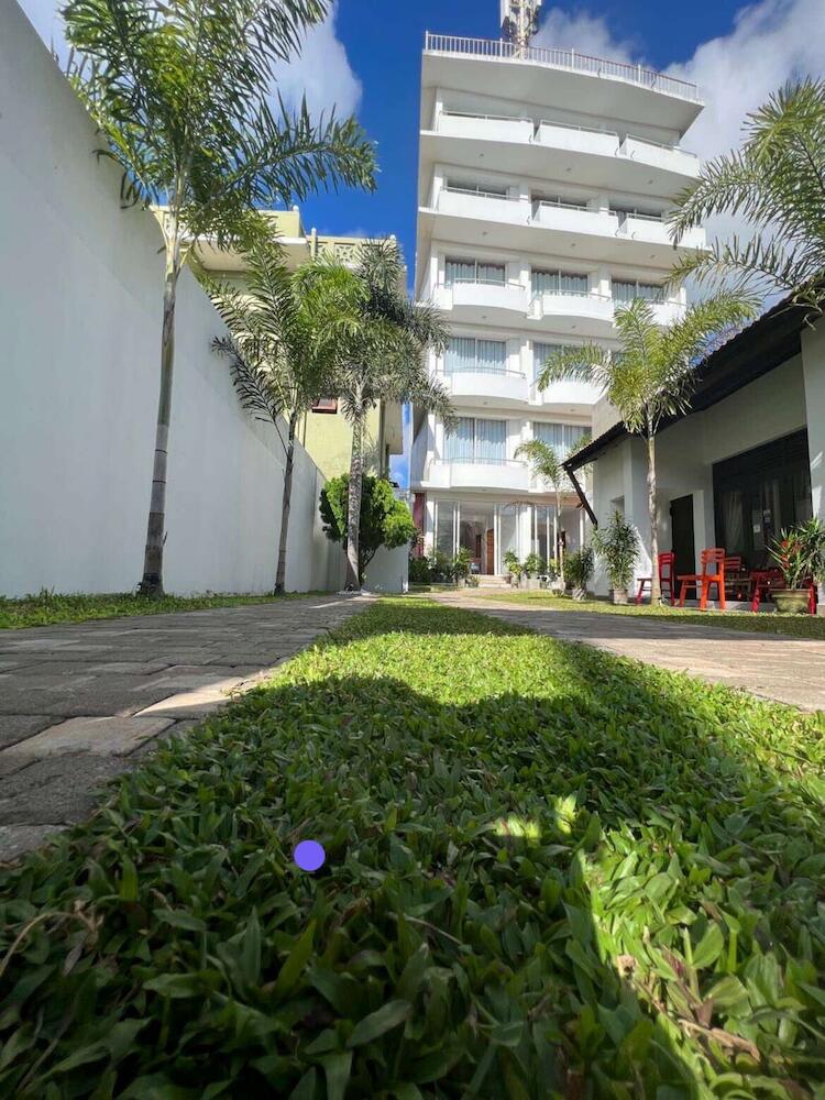 Marine Tourist Guest House @ Negombo Beach, Negombo