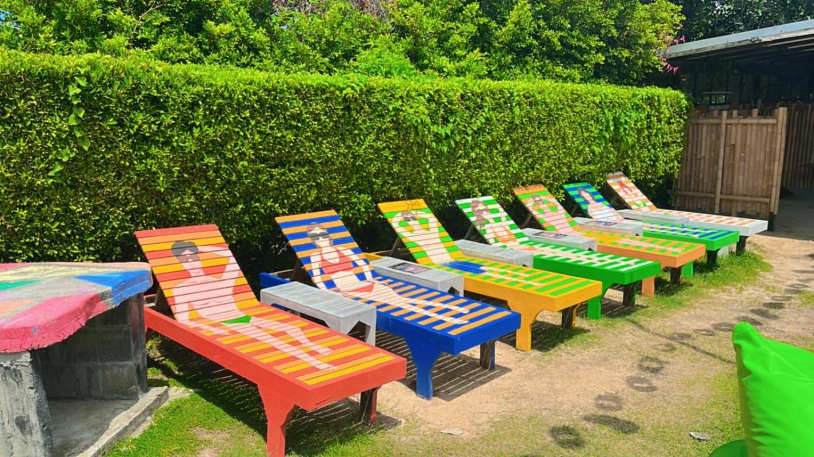 Wet Pool Party, Haad Rin