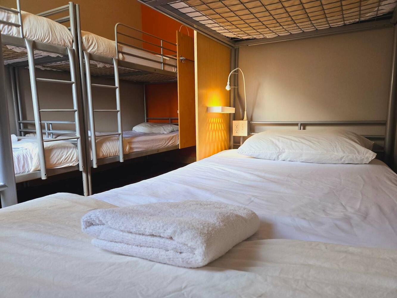 Planet Traveler Hostel
