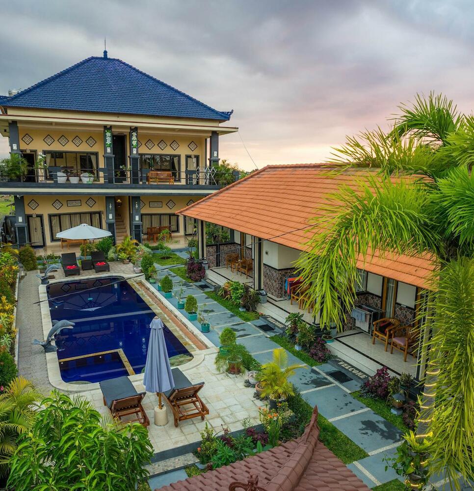 Summer Guesthouse
