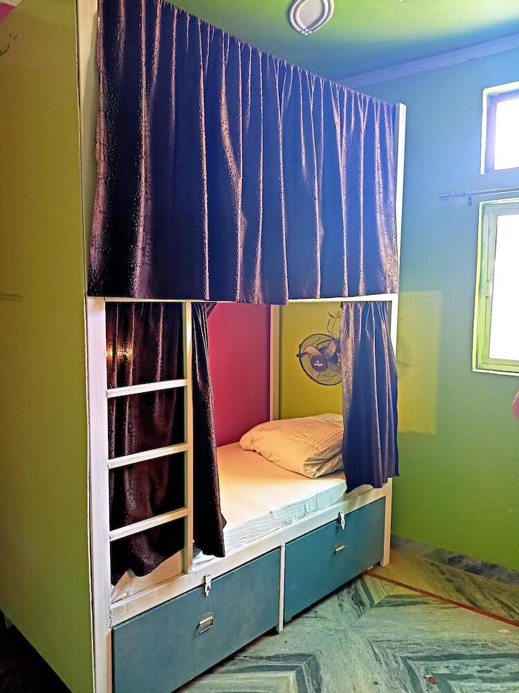 LandLopers Hostel, Rishikesh