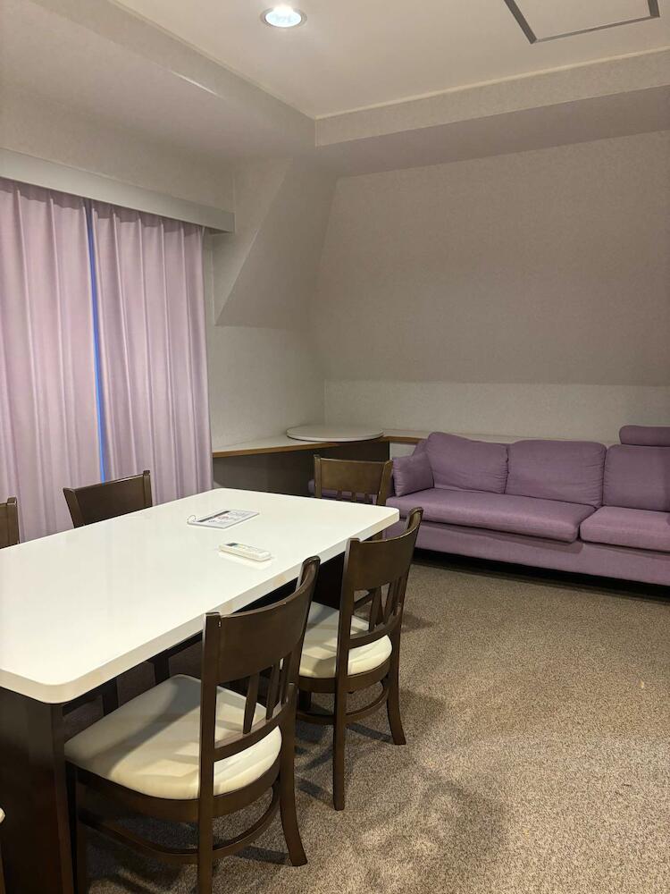 J-Hoppers Beppu Guesthouse, Beppu