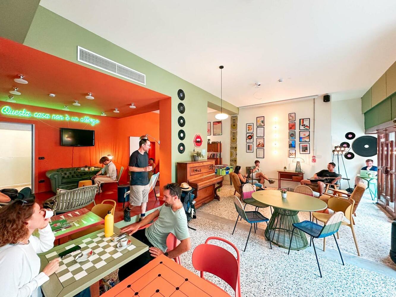 Ostello Bello, Bologna