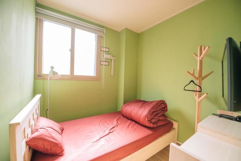 Midtown Hostel