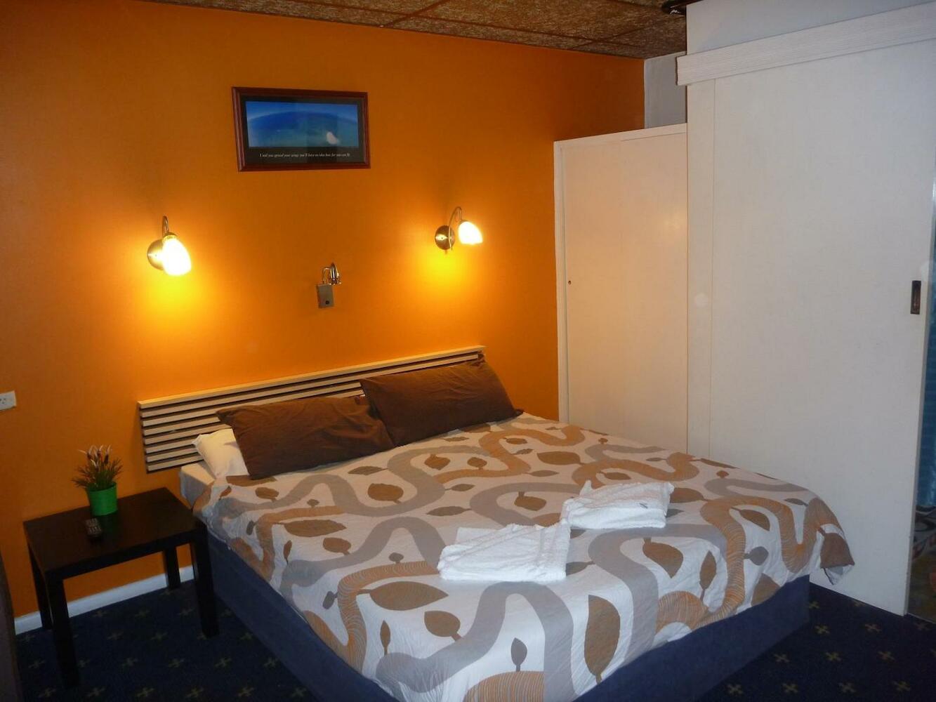 Adelaide Travellers Inn Backpackers Hostel, Adelaide