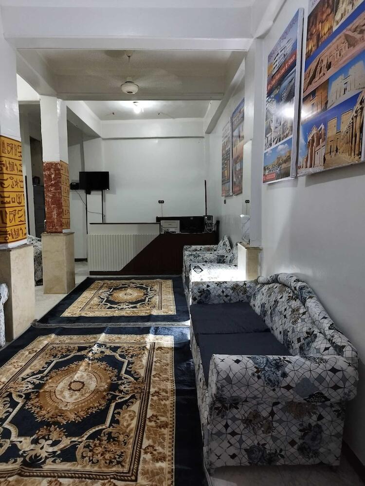 Grand Square Hostel