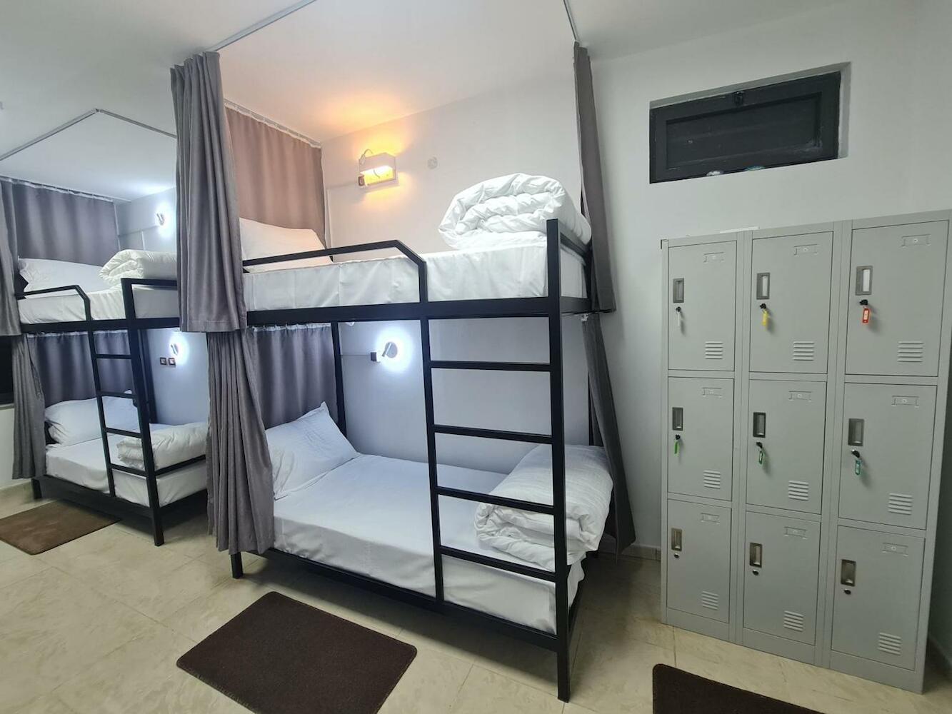 New Bazaar Hostel, Tirana