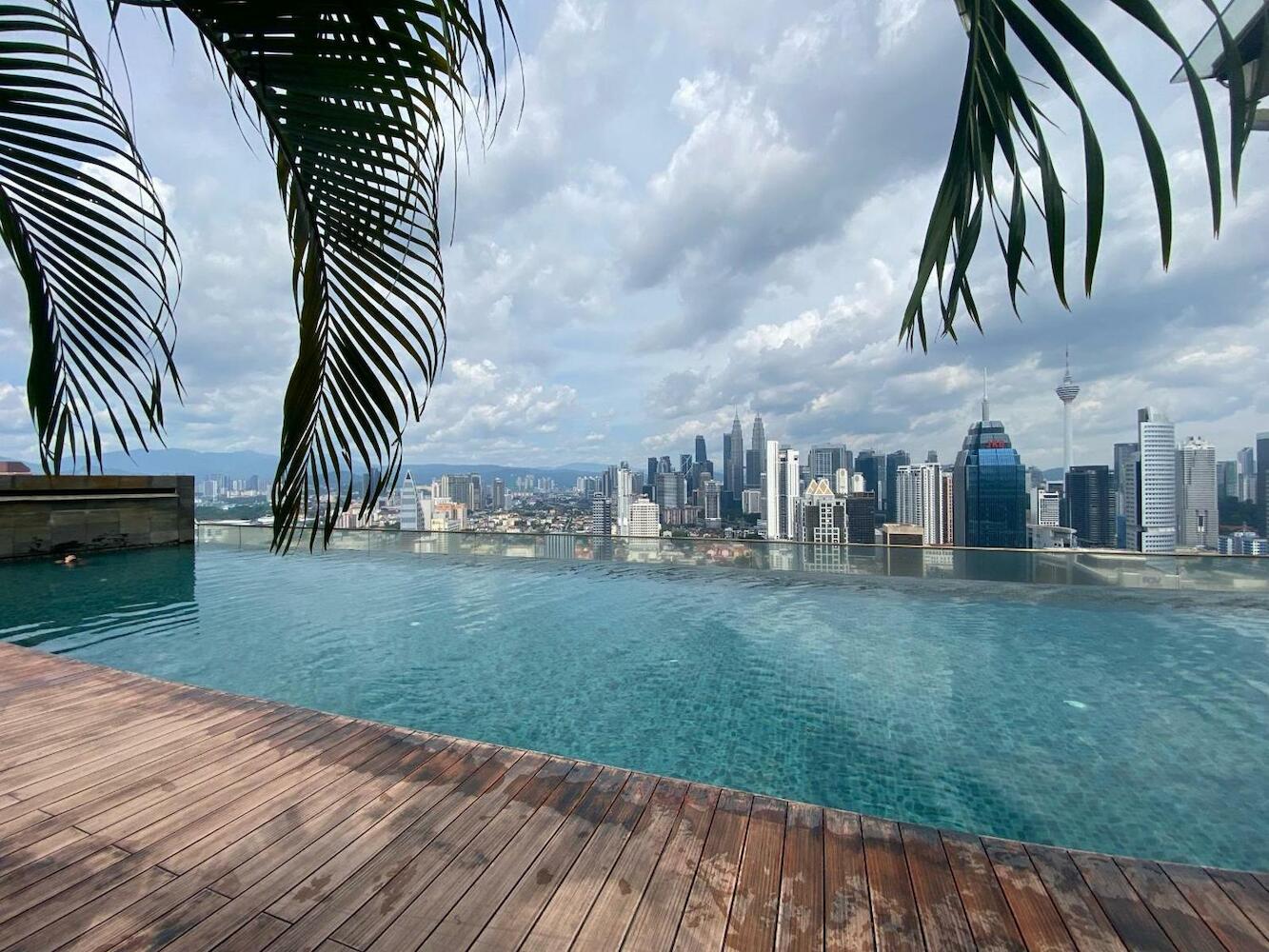 Skypool Kl Free Infinity Pool Over, Kuala Lumpur