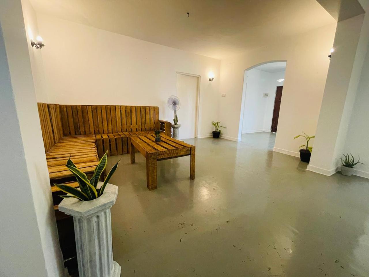 Berg House Hostel, Mirissa