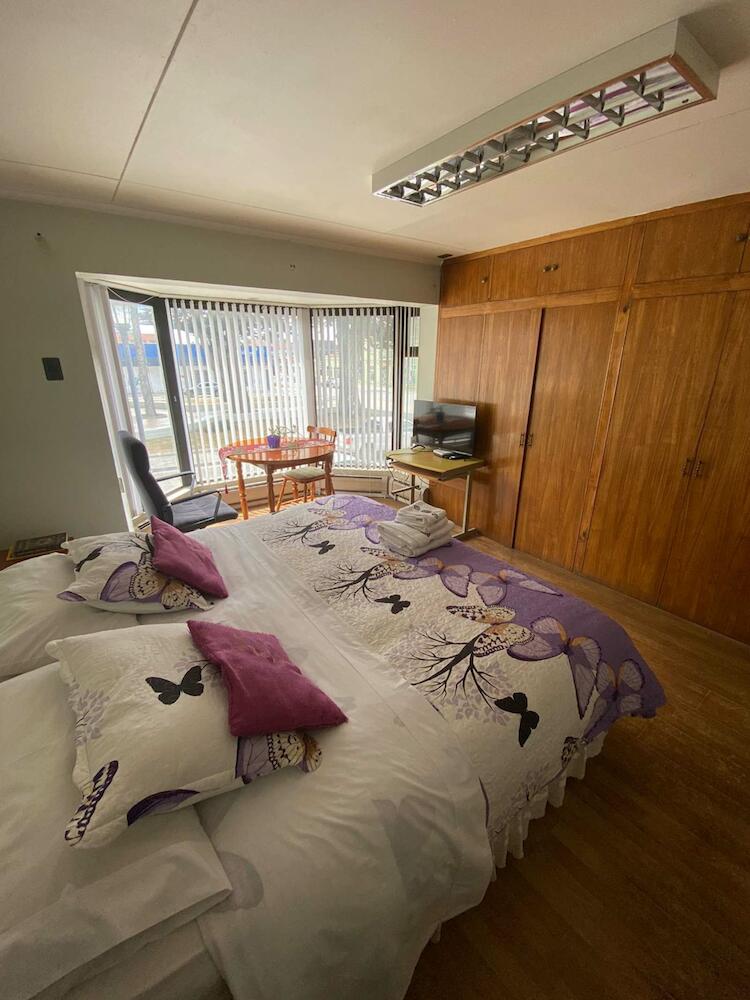 Karol Hostal, Punta Arenas