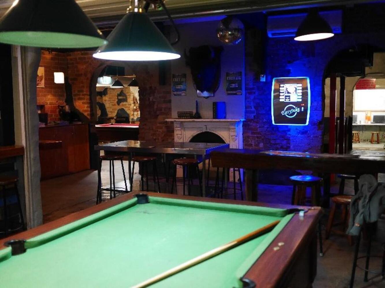 Bev & Mick's International Backpackers at Mcmahon's