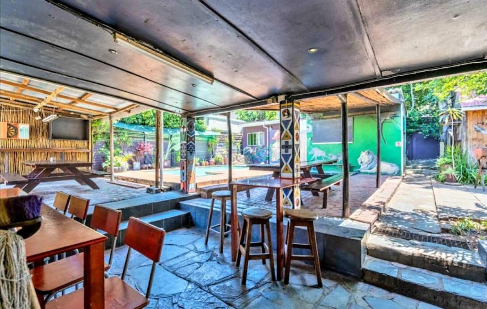 Tekweni Backpackers Hostel