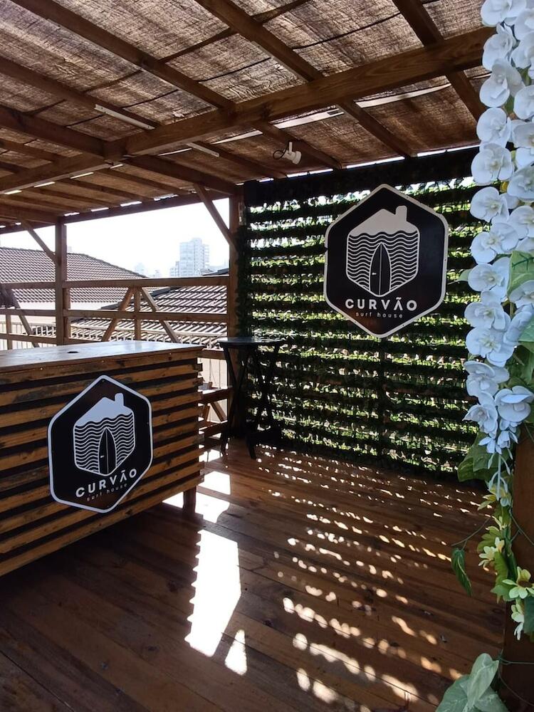 Curvao Surf House, Guarujá
