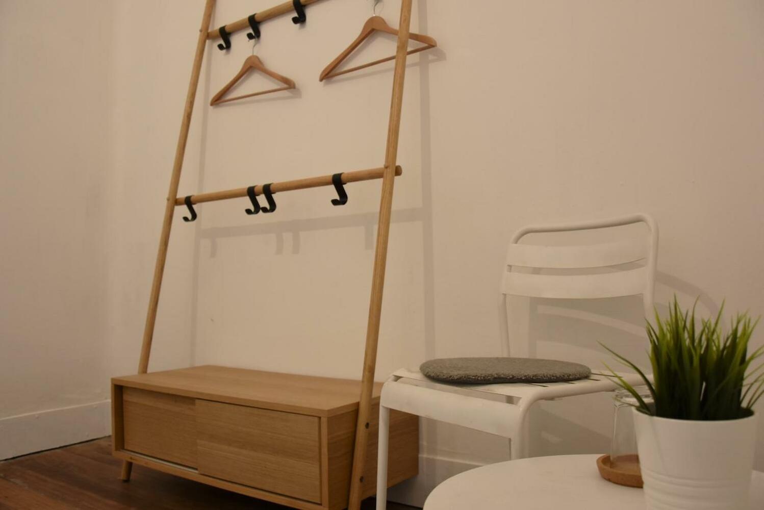 Slow City Hostel