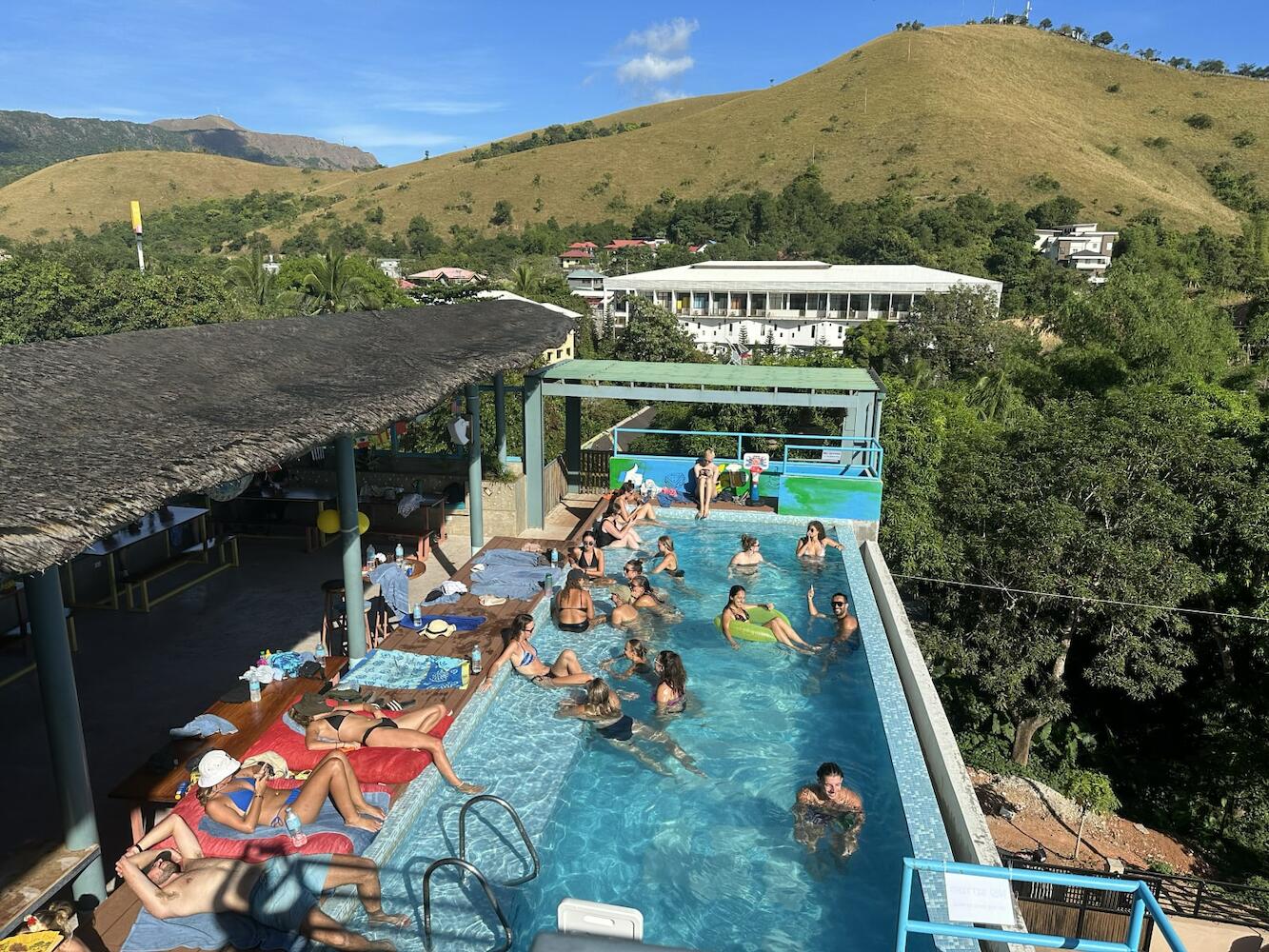 Outpost Hostel - Coron