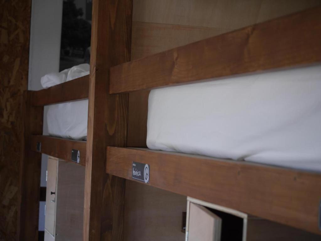 Hostel & Surfcamp 55, Ericeira