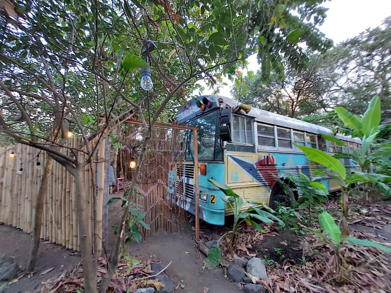Emerald Rainbow Caravan Hostel, Ometepe