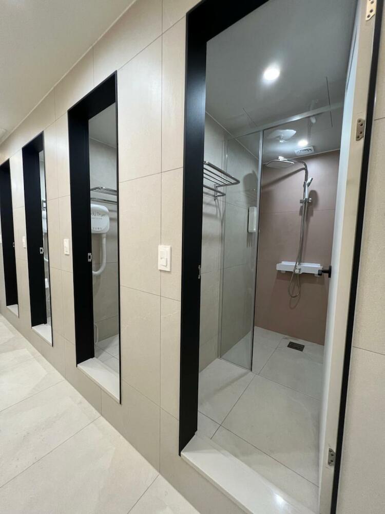 Sleep Box, Seoul