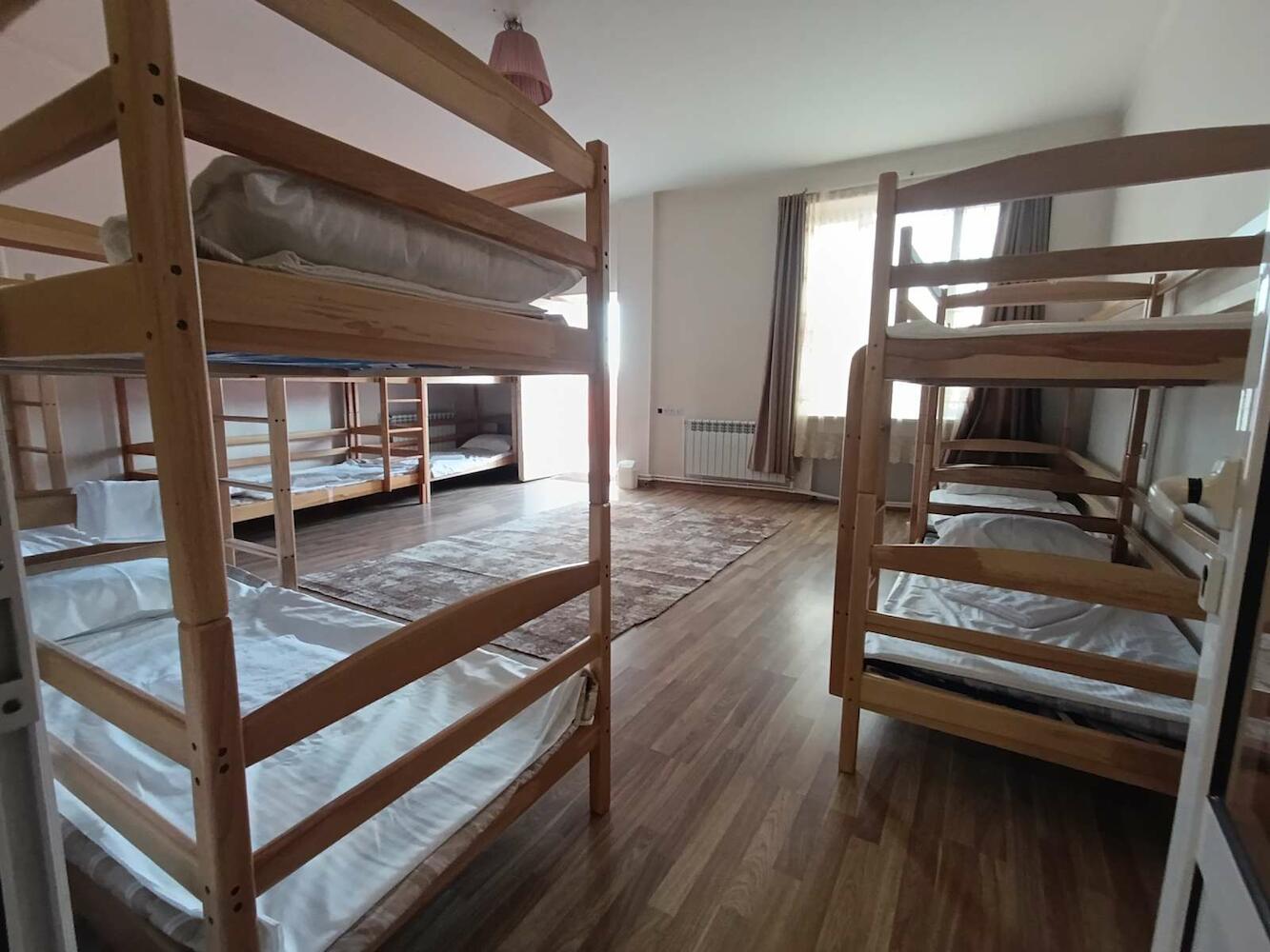Dreamer's Den Hostel & Tours