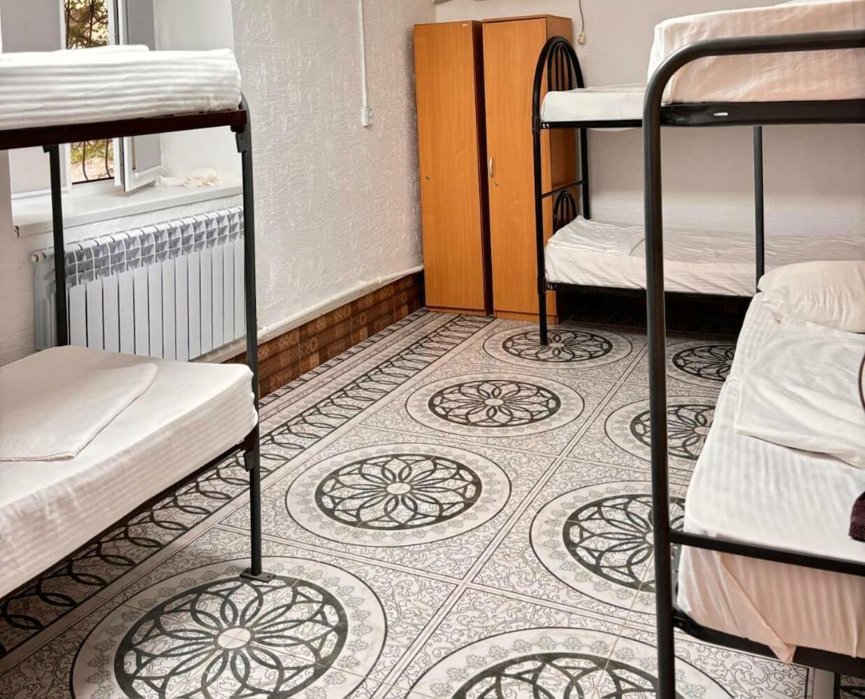 Adeke Hostel, Atyrau