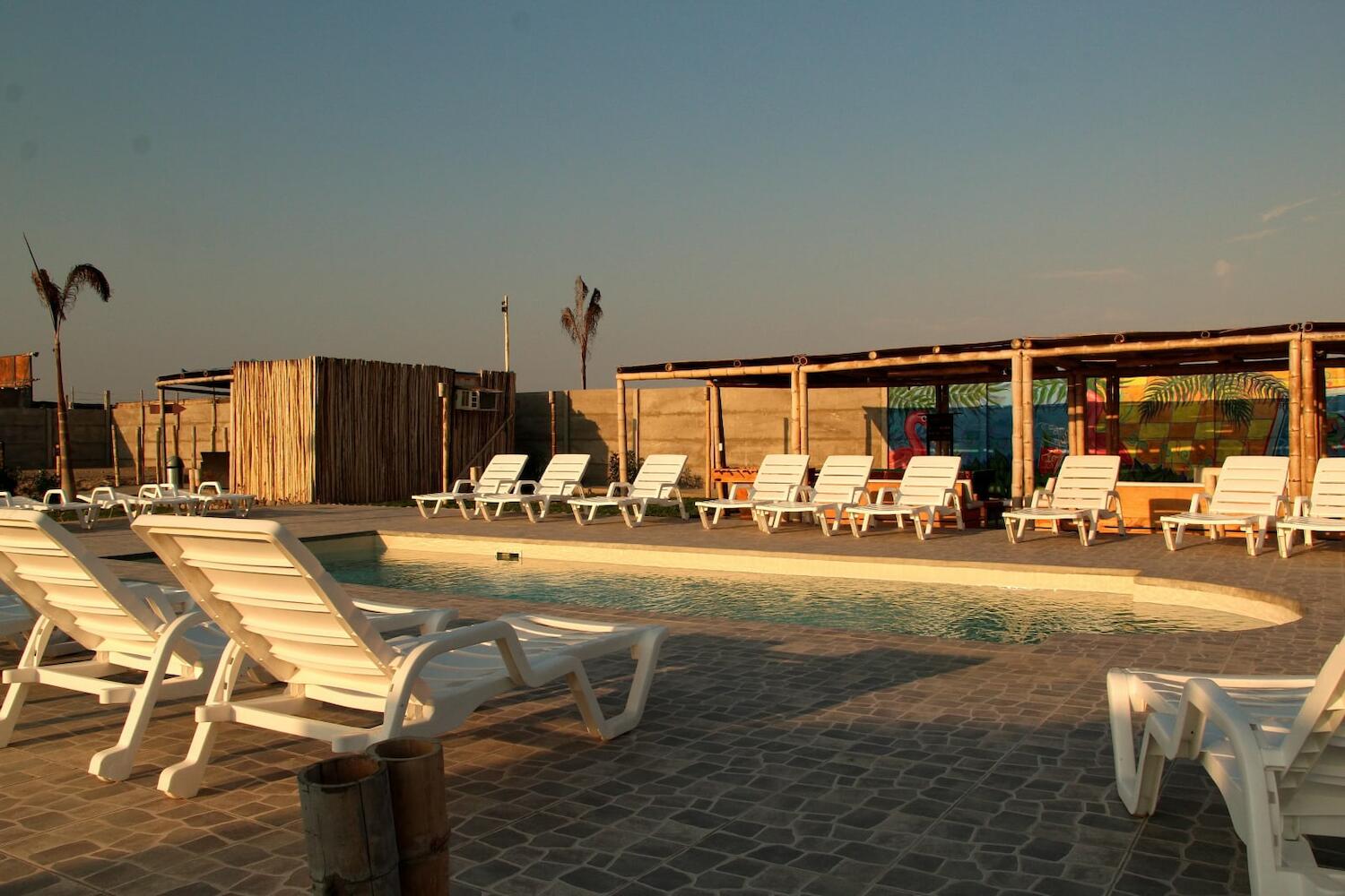 Solé Paracas, Paracas