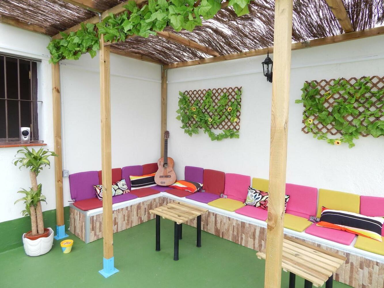 Summer Hostel, Cádiz