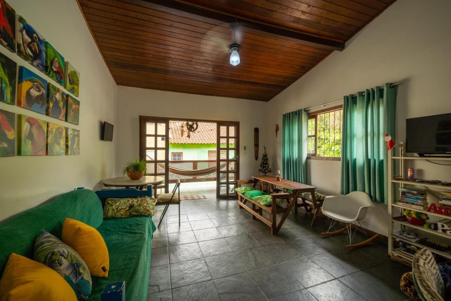 Hostel Papagaio