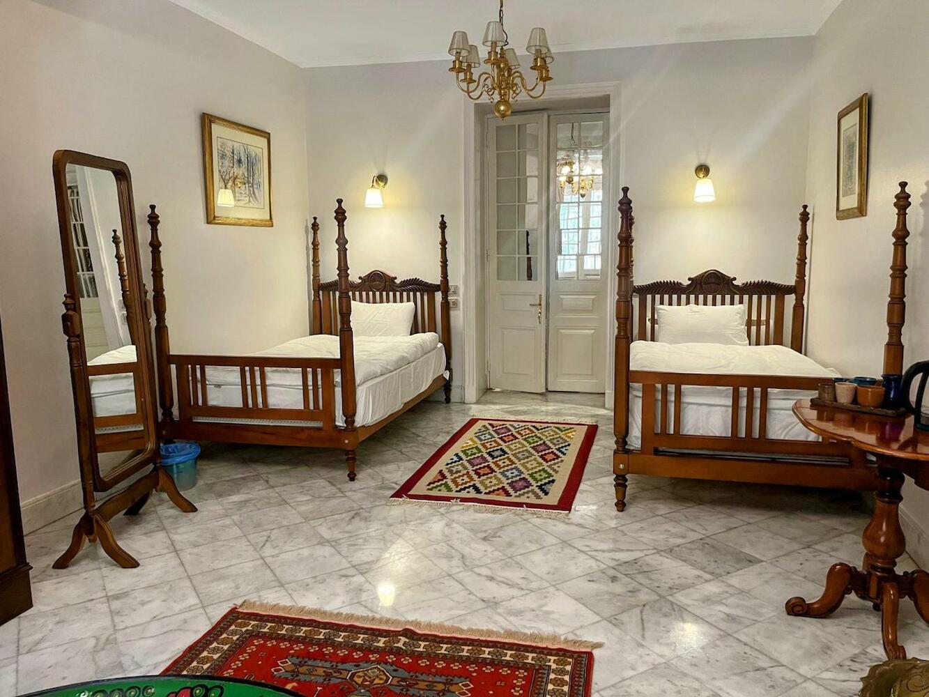 Layla Hostel