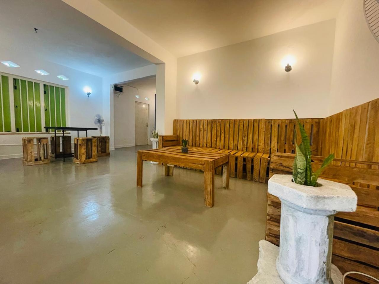 Berg House Hostel, Mirissa